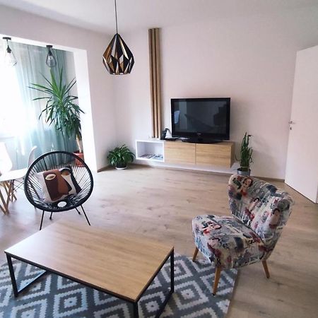 Appartamento Apartman Lena Tuzla Esterno foto