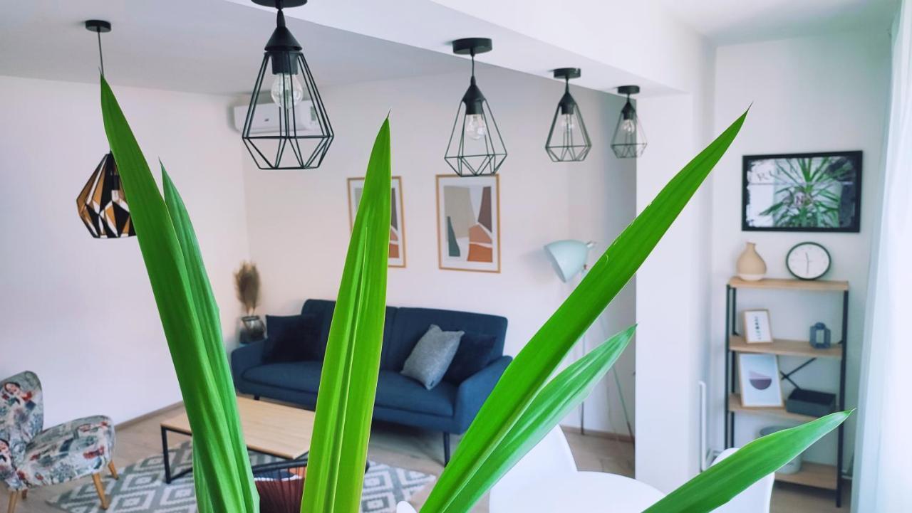 Appartamento Apartman Lena Tuzla Esterno foto