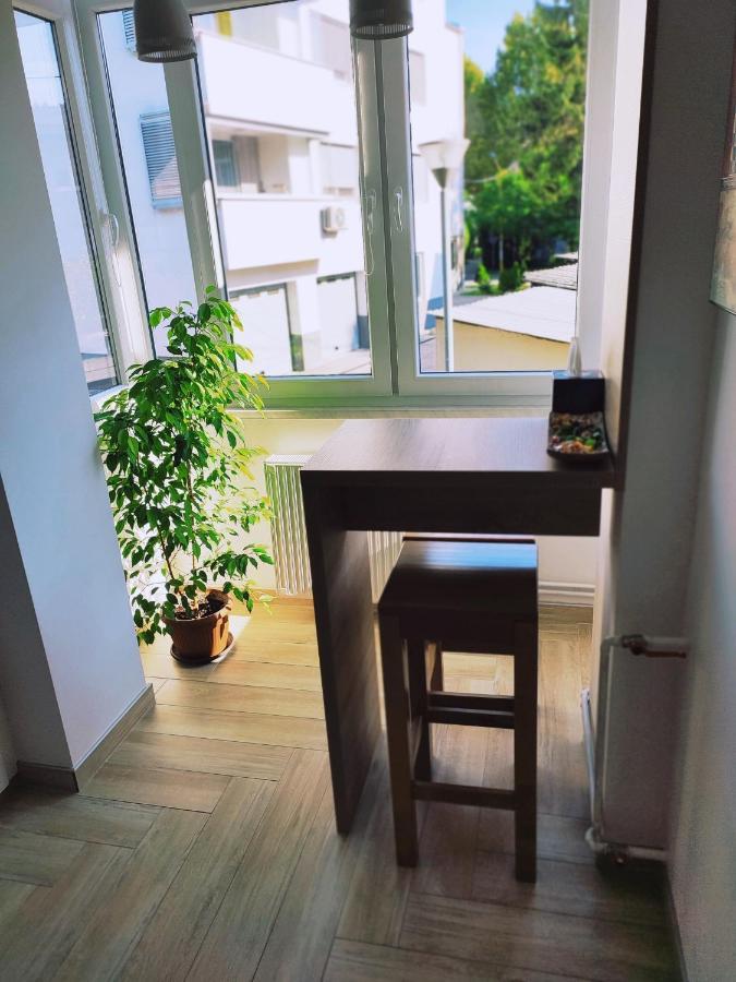 Appartamento Apartman Lena Tuzla Esterno foto