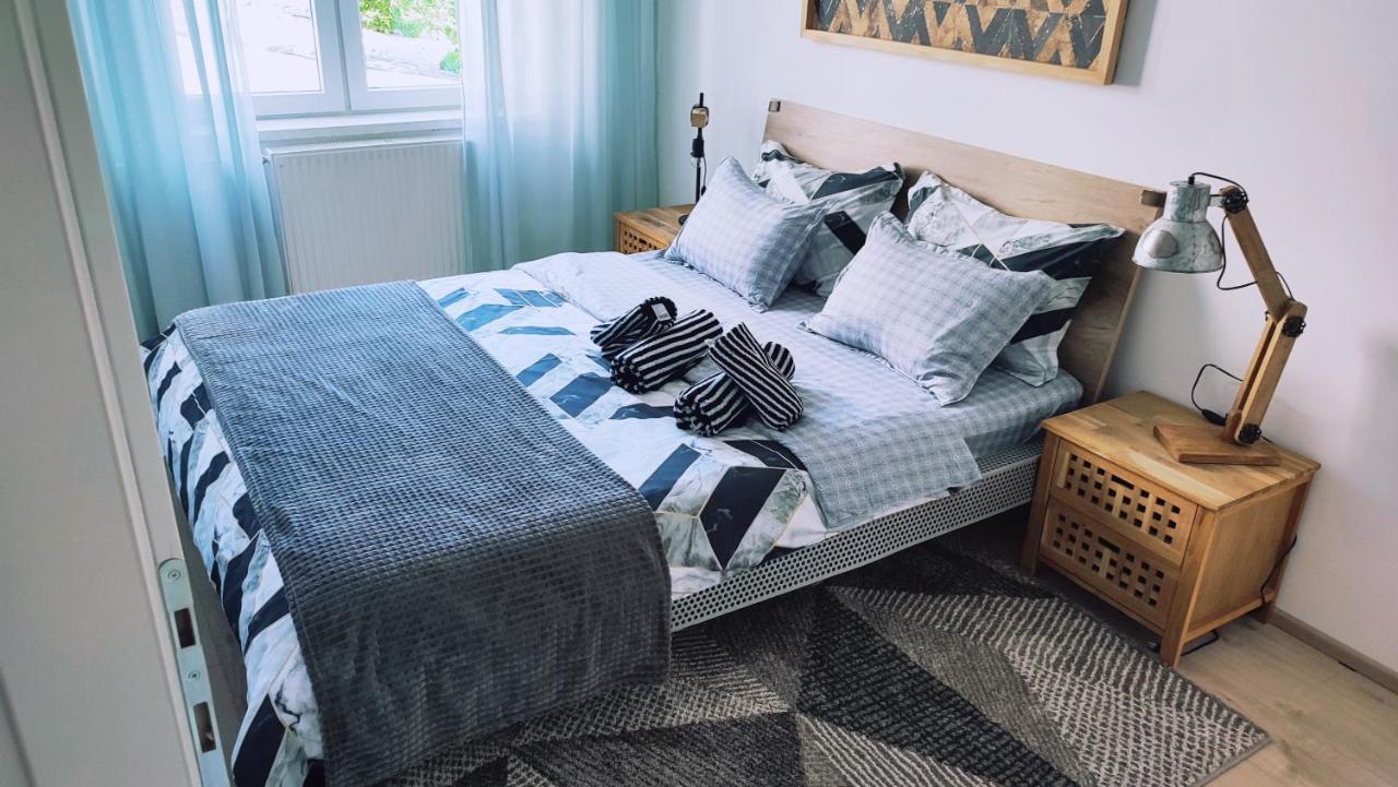 Appartamento Apartman Lena Tuzla Esterno foto